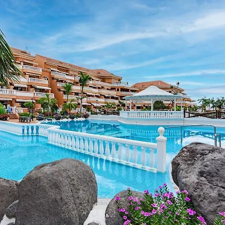 Royal Garden - 2 Bedroom شقة *